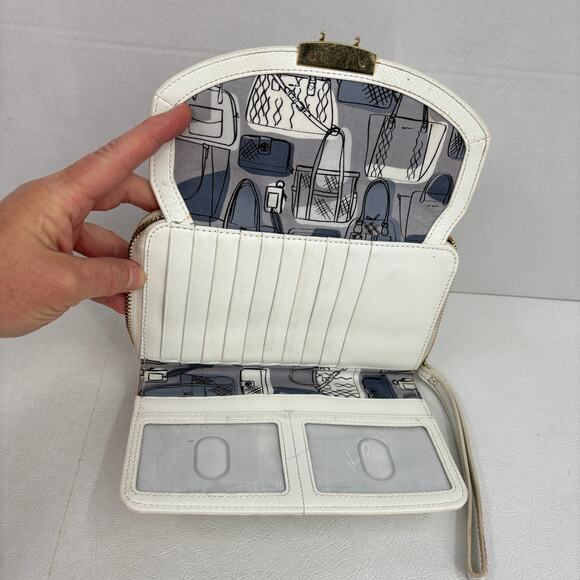 Vera Bradley Ultimate Wristlet Wallet Clutch White Oyster Leather Diamond Print - Picture 2 of 15